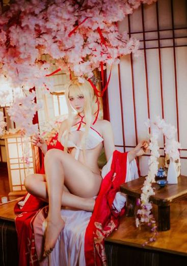 成年美女黄网色视频免费4399_高清电影-免费完整版