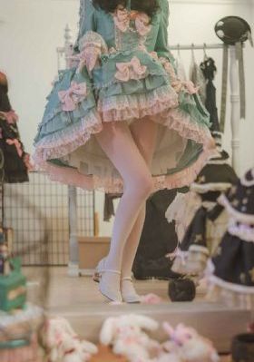 亚洲精品国产极品美女mm131_1080全集在线观看