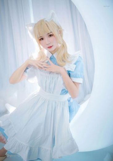 白嫩美女一级高清毛片免费看_剧情片高清完整版播放