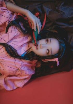 丰满的岳乱妇一区二区三区_蓝光免费高清观看