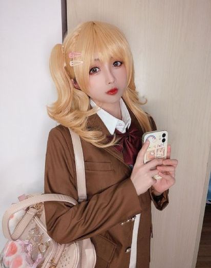 伊人情人成综合_720超清免费观看